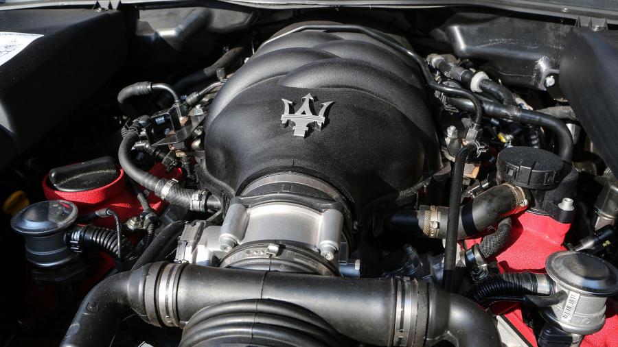 Моторный отсек Maserati GranTurismo MC 2017 года  (фото 33 из 70)